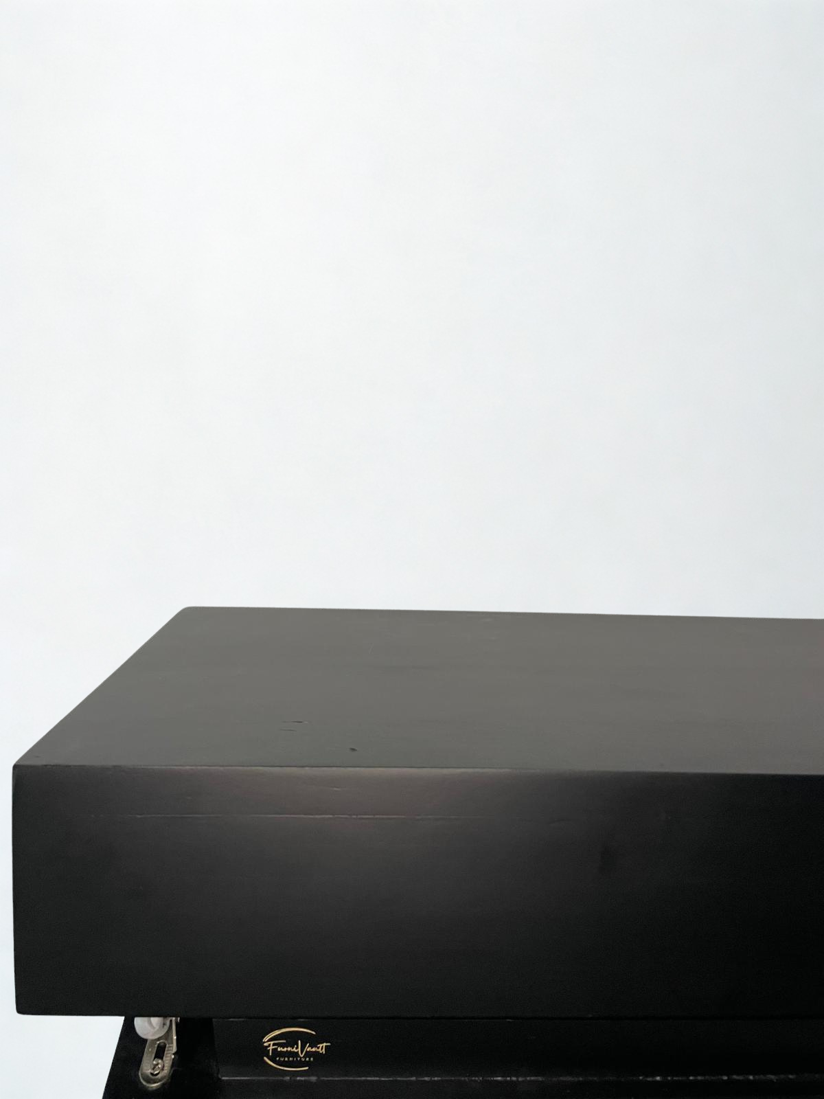Concealment shelf Black