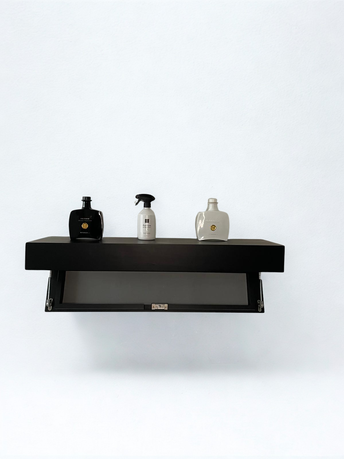Concealment shelf Black