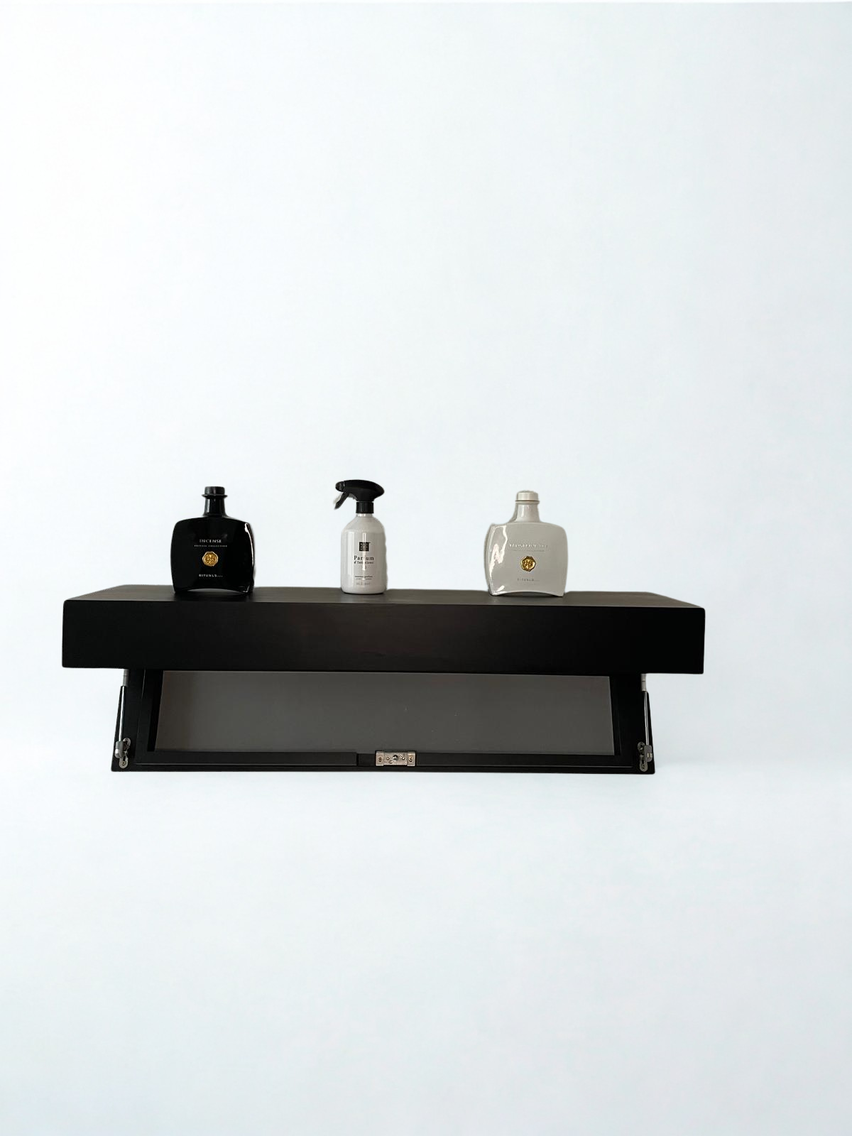 Concealment shelf Black